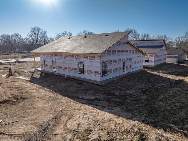 1503 Ashton Way, Pittsburg, KS 66762