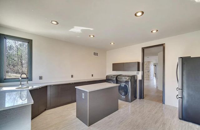 885 N 100 W, Valparaiso, IN 46385