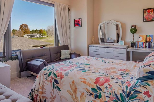 885 N 100 W, Valparaiso, IN 46385