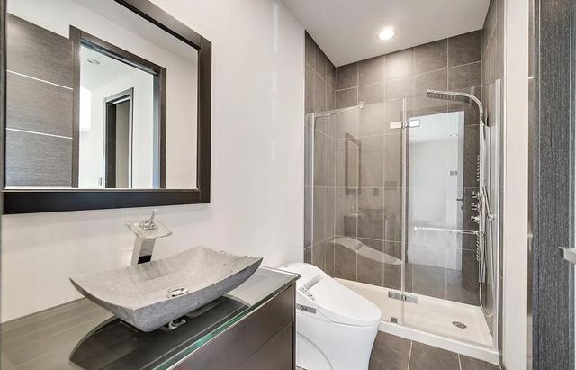 885 N 100 W, Valparaiso, IN 46385