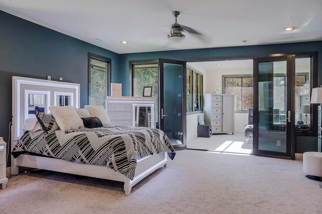 885 N 100 W, Valparaiso, IN 46385