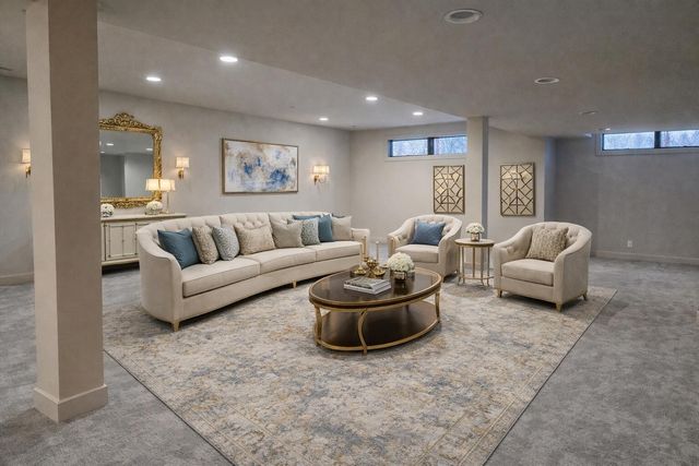 885 N 100 W, Valparaiso, IN 46385