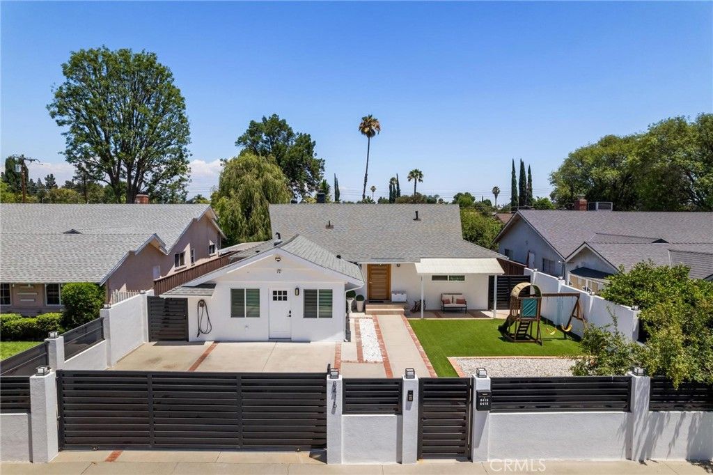 Image 1 of property listing at 8416 Rhea Avenue, Northridge, CA 91324