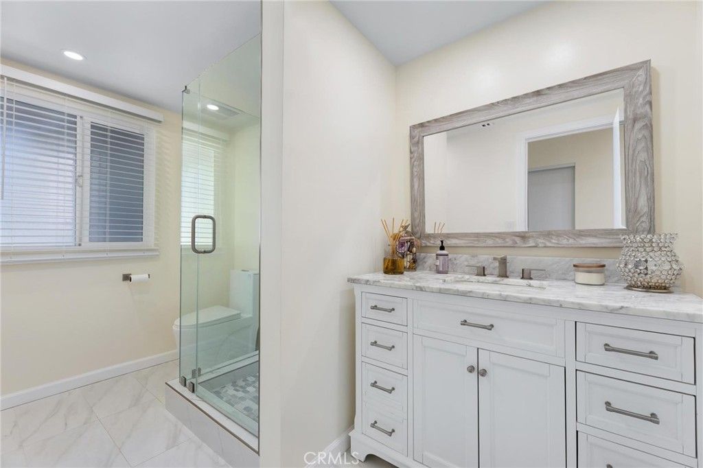 Image 23 of property listing at 8416 Rhea Avenue, Northridge, CA 91324
