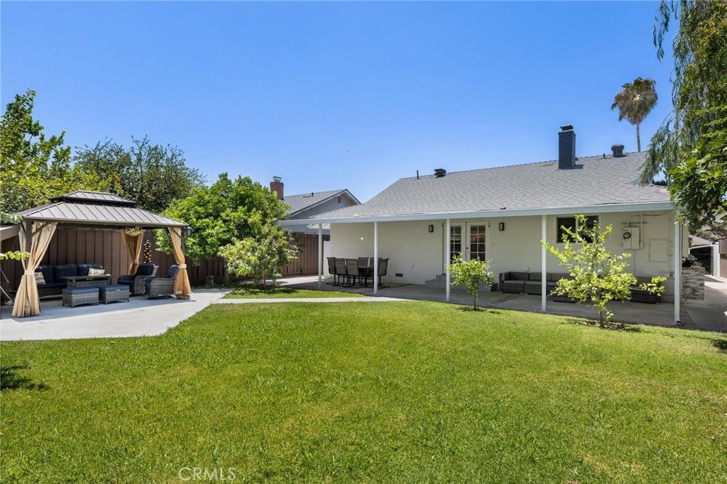 Image 25 of property listing at 8416 Rhea Avenue, Northridge, CA 91324