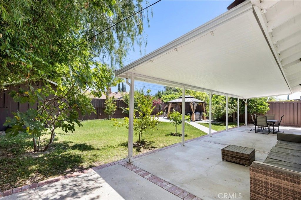 Image 31 of property listing at 8416 Rhea Avenue, Northridge, CA 91324