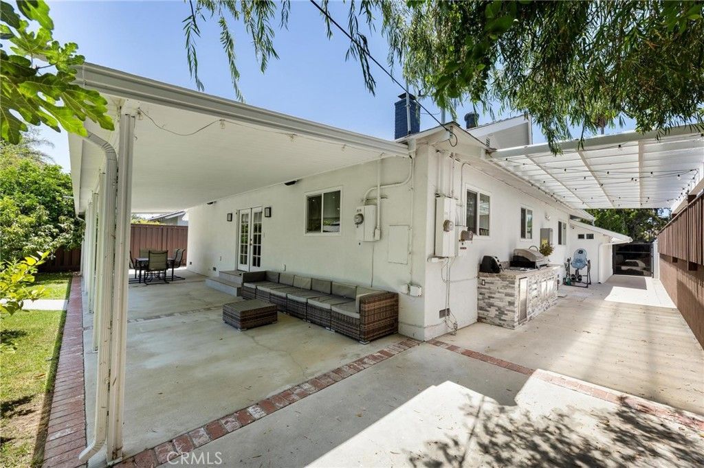 Image 33 of property listing at 8416 Rhea Avenue, Northridge, CA 91324