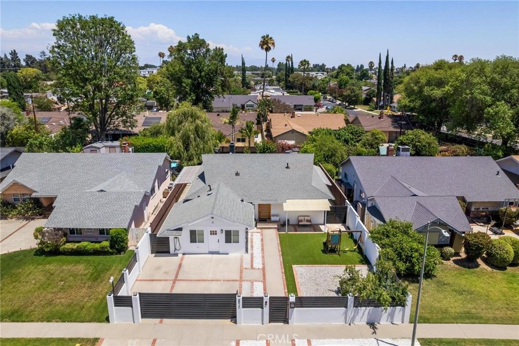 Image 46 of property listing at 8416 Rhea Avenue, Northridge, CA 91324