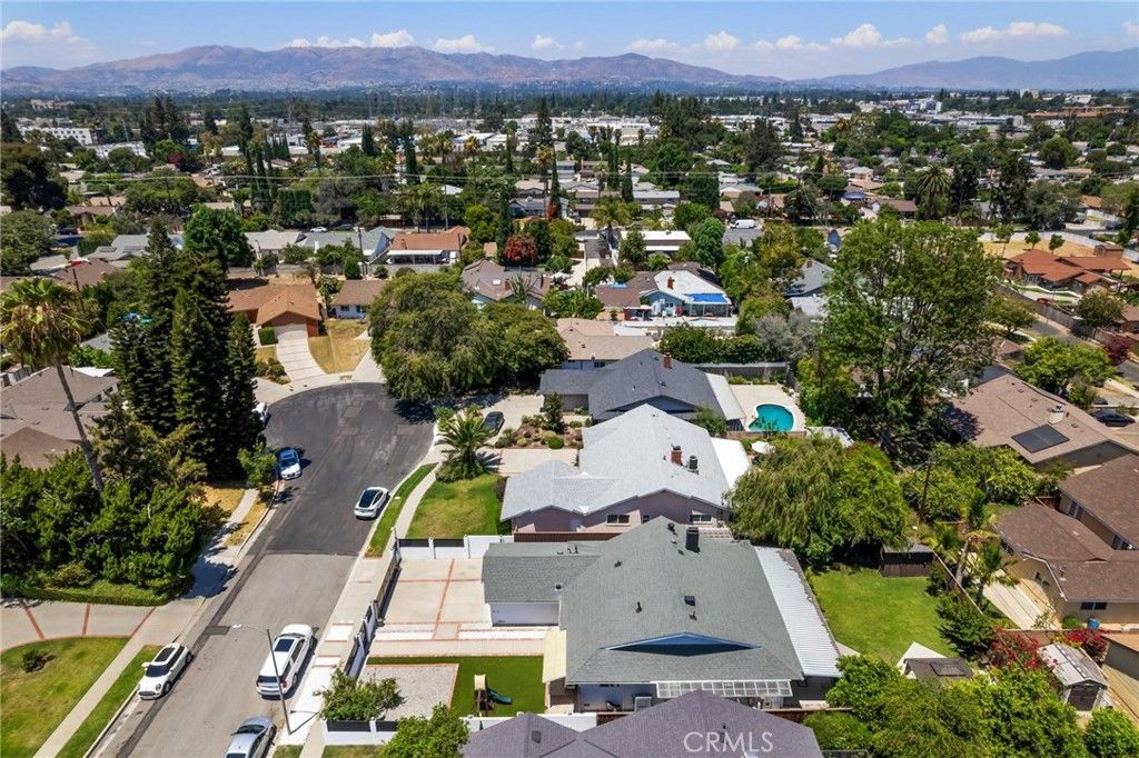 Image 50 of property listing at 8416 Rhea Avenue, Northridge, CA 91324