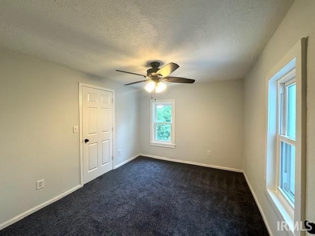 6175 S Oakwood Street, North Judson, IN 46366