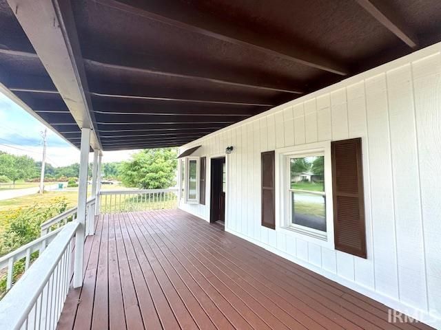 6175 S Oakwood Street, North Judson, IN 46366