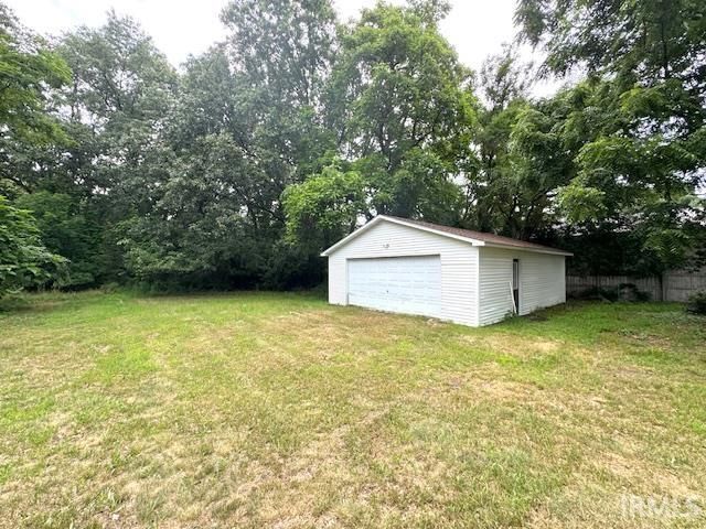 6175 S Oakwood Street, North Judson, IN 46366