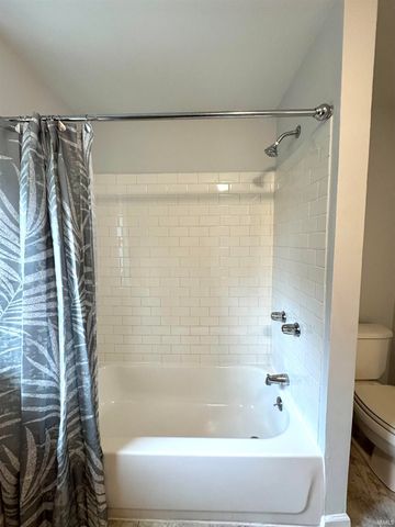 6175 S Oakwood Street, North Judson, IN 46366