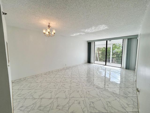 4700 Lucerne Lakes Boulevard W 407, Lake Worth, FL 33467