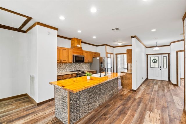 166 Cenesia, Sandia, TX 78383