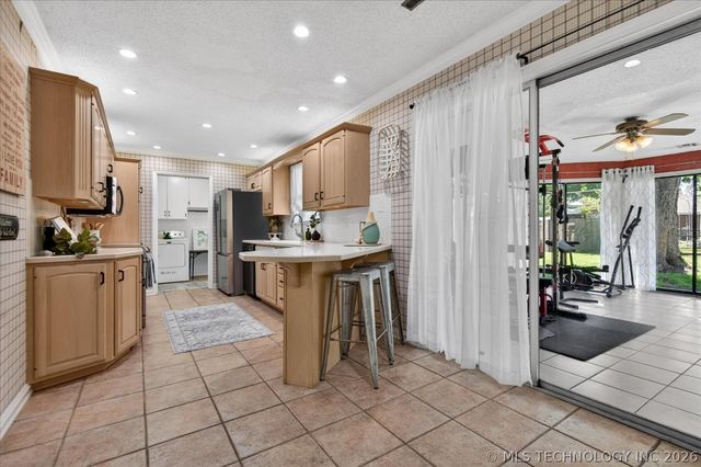 502 S Barclay Avenue, Dewey, OK 74029