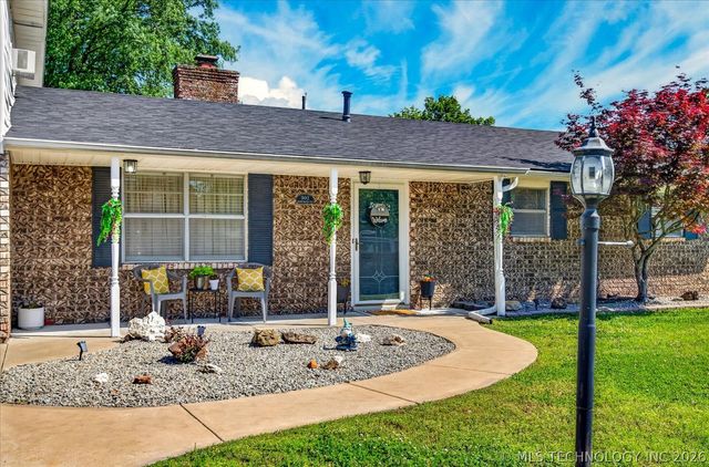 502 S Barclay Avenue, Dewey, OK 74029