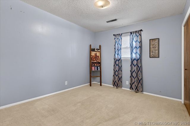 502 S Barclay Avenue, Dewey, OK 74029