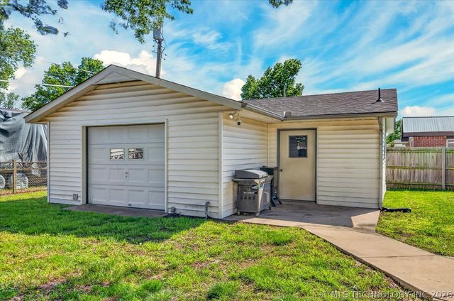 502 S Barclay Avenue, Dewey, OK 74029