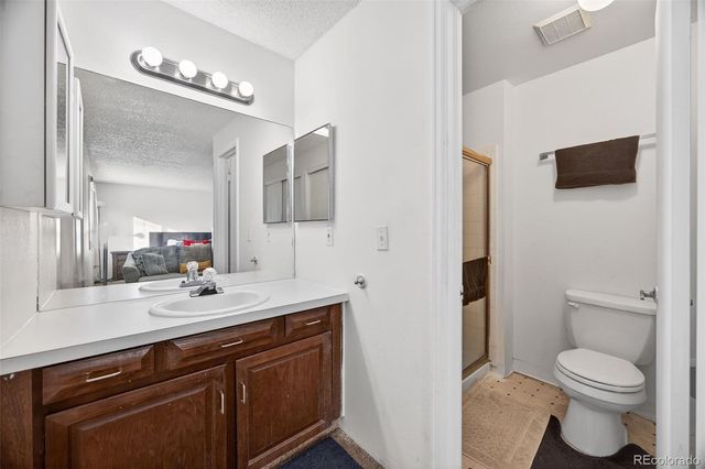 2826 S Lansing Way, Aurora, CO 80014
