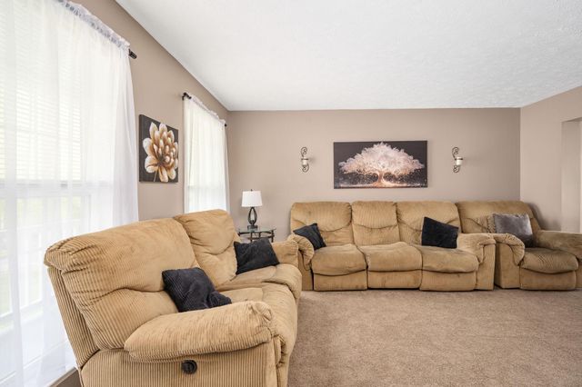 100 SURREY DR, Ruther Glen, VA 22546