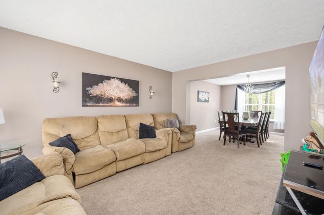 100 SURREY DR, Ruther Glen, VA 22546