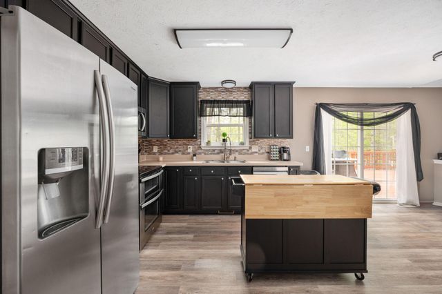 100 SURREY DR, Ruther Glen, VA 22546