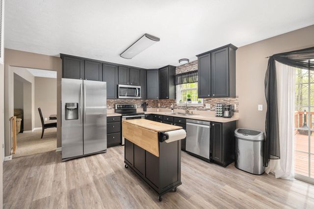 100 SURREY DR, Ruther Glen, VA 22546