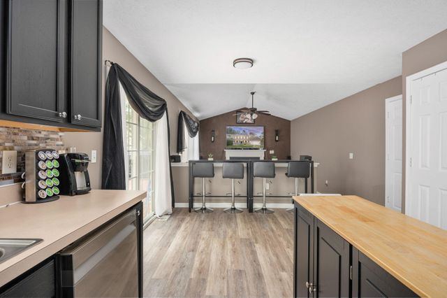 100 SURREY DR, Ruther Glen, VA 22546