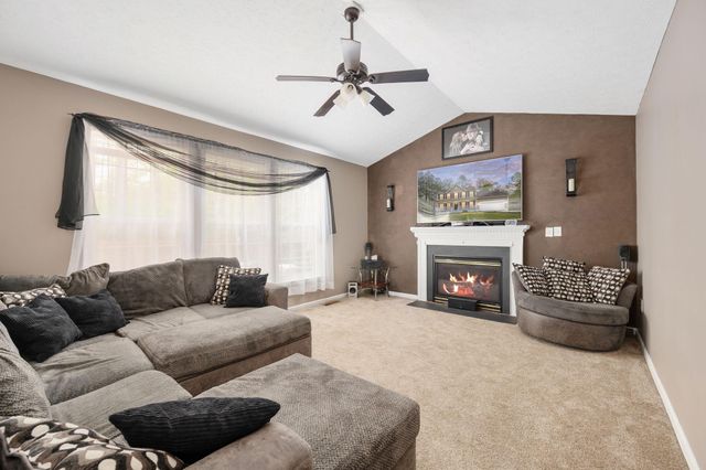 100 SURREY DR, Ruther Glen, VA 22546