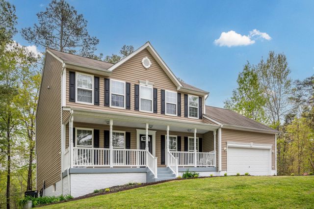 100 SURREY DR, Ruther Glen, VA 22546
