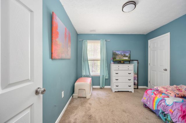 100 SURREY DR, Ruther Glen, VA 22546