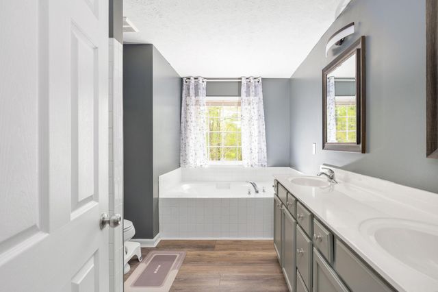 100 SURREY DR, Ruther Glen, VA 22546