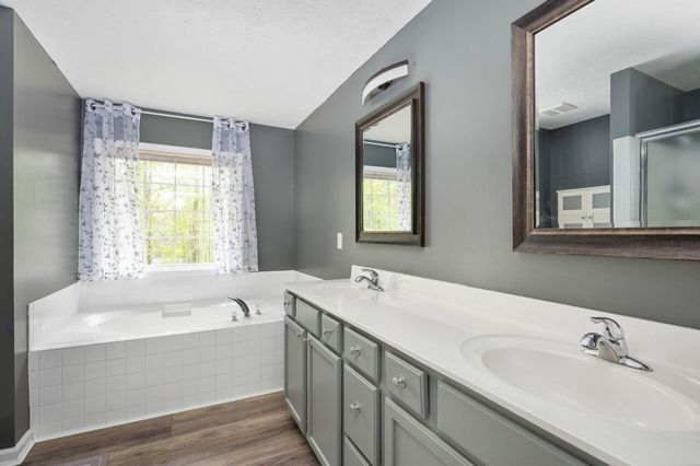 100 SURREY DR, Ruther Glen, VA 22546