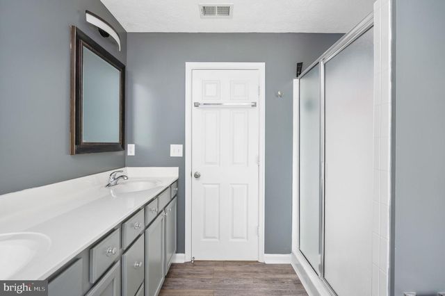 100 SURREY DR, Ruther Glen, VA 22546