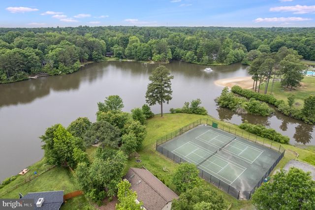 100 SURREY DR, Ruther Glen, VA 22546