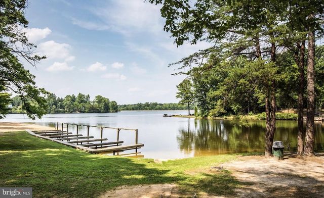 100 SURREY DR, Ruther Glen, VA 22546