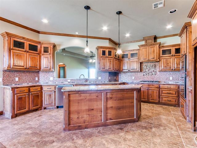 1131 Antler Ridge, Tuttle, OK 73089