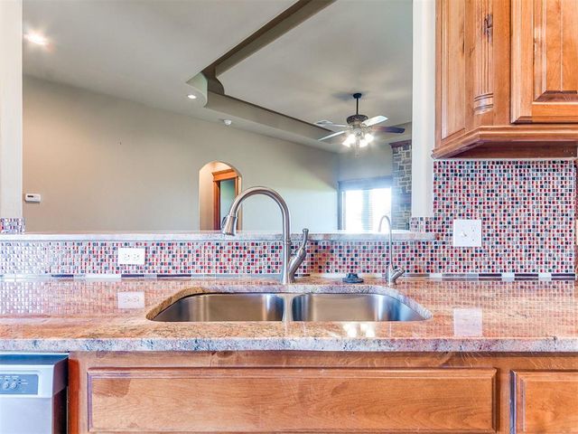 1131 Antler Ridge, Tuttle, OK 73089