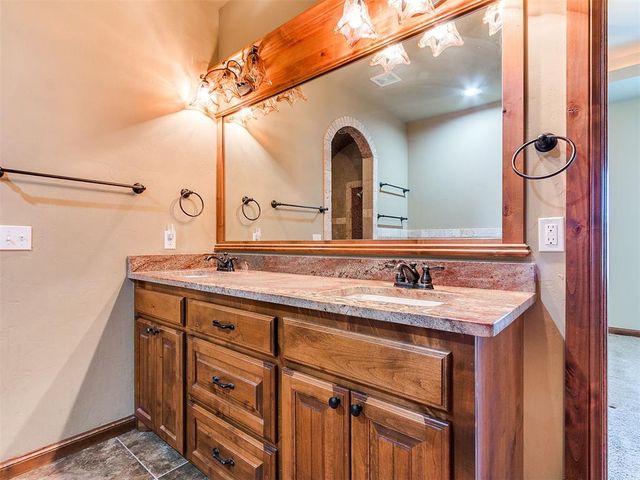 1131 Antler Ridge, Tuttle, OK 73089