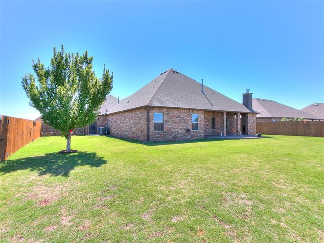 1131 Antler Ridge, Tuttle, OK 73089