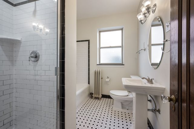 436 S EUCLID Avenue 1N, Oak Park, IL 60302