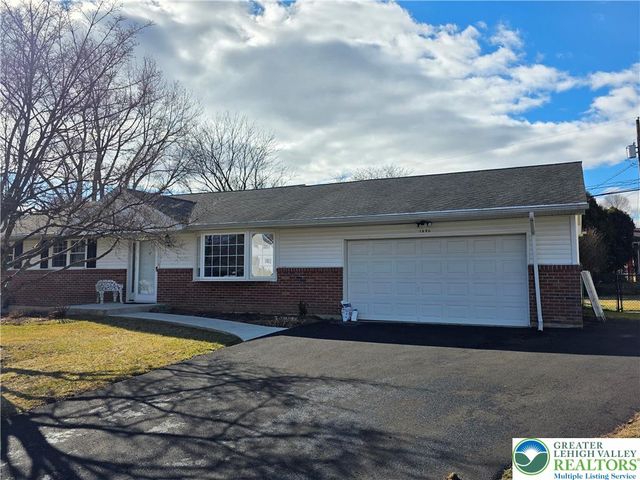 1690 Beech Lane, Macungie Boro, PA 18062