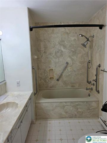 1690 Beech Lane, Macungie Boro, PA 18062