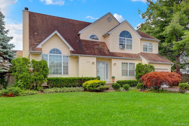 1453 7th Street, West Babylon, NY 11704