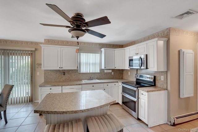 1453 7th Street, West Babylon, NY 11704
