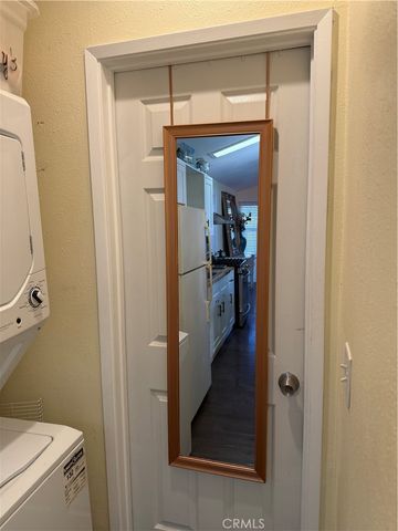 1660 Whittier Ave 4, Costa Mesa, CA 92627