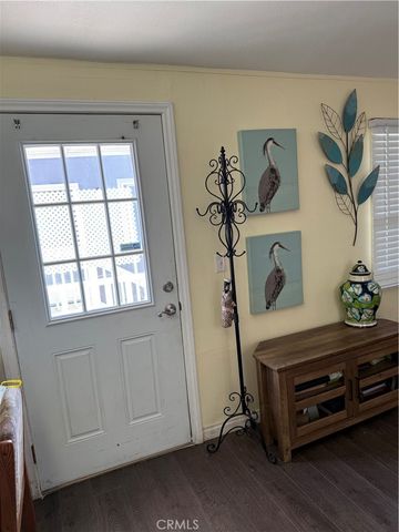 1660 Whittier Ave 4, Costa Mesa, CA 92627