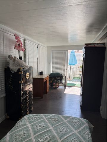1660 Whittier Ave 4, Costa Mesa, CA 92627