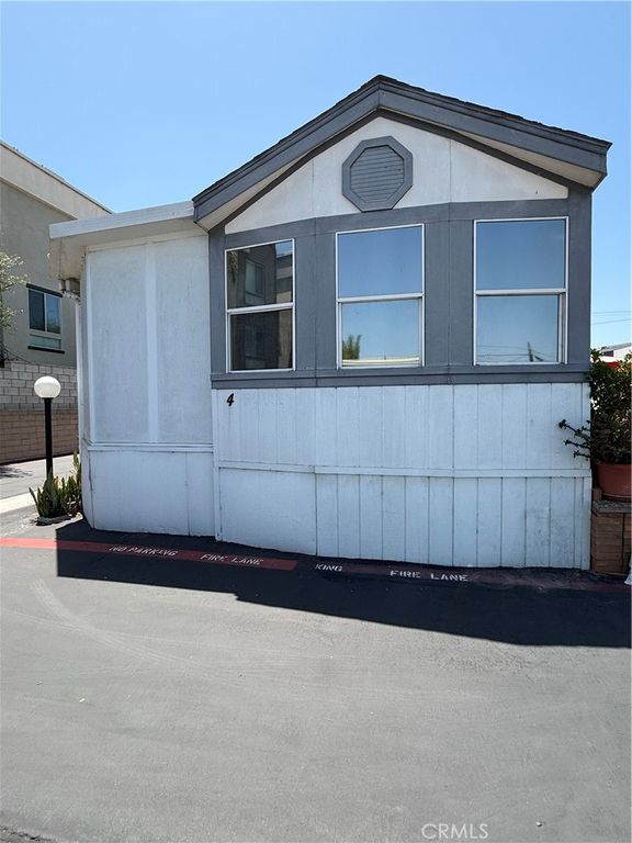 1660 Whittier Ave 4, Costa Mesa, CA 92627